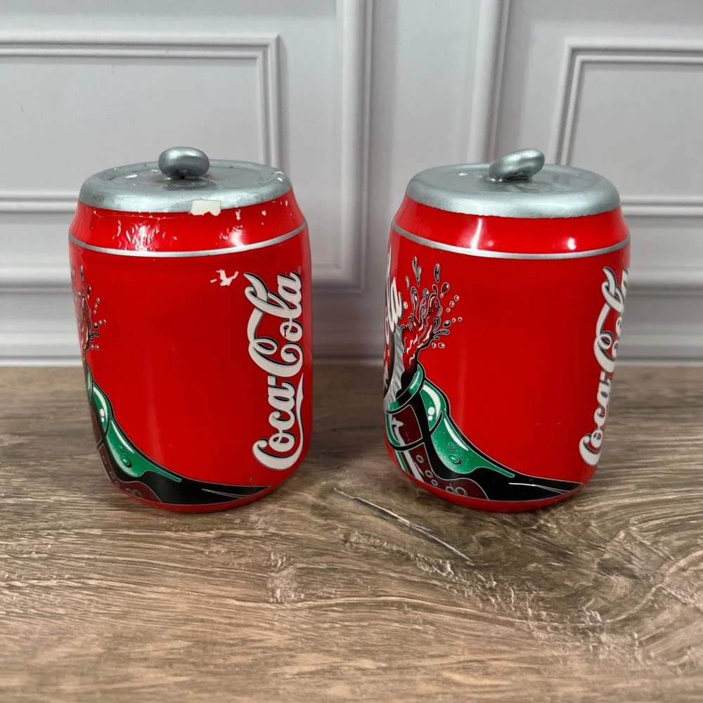 Vintage 2002 Coca-Cola Salt & Pepper Shakers‎ Red Ceramic Soda Can Gibson Set